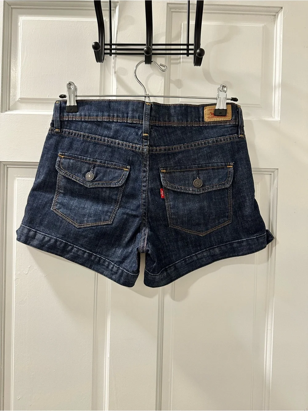 Levis classic dark